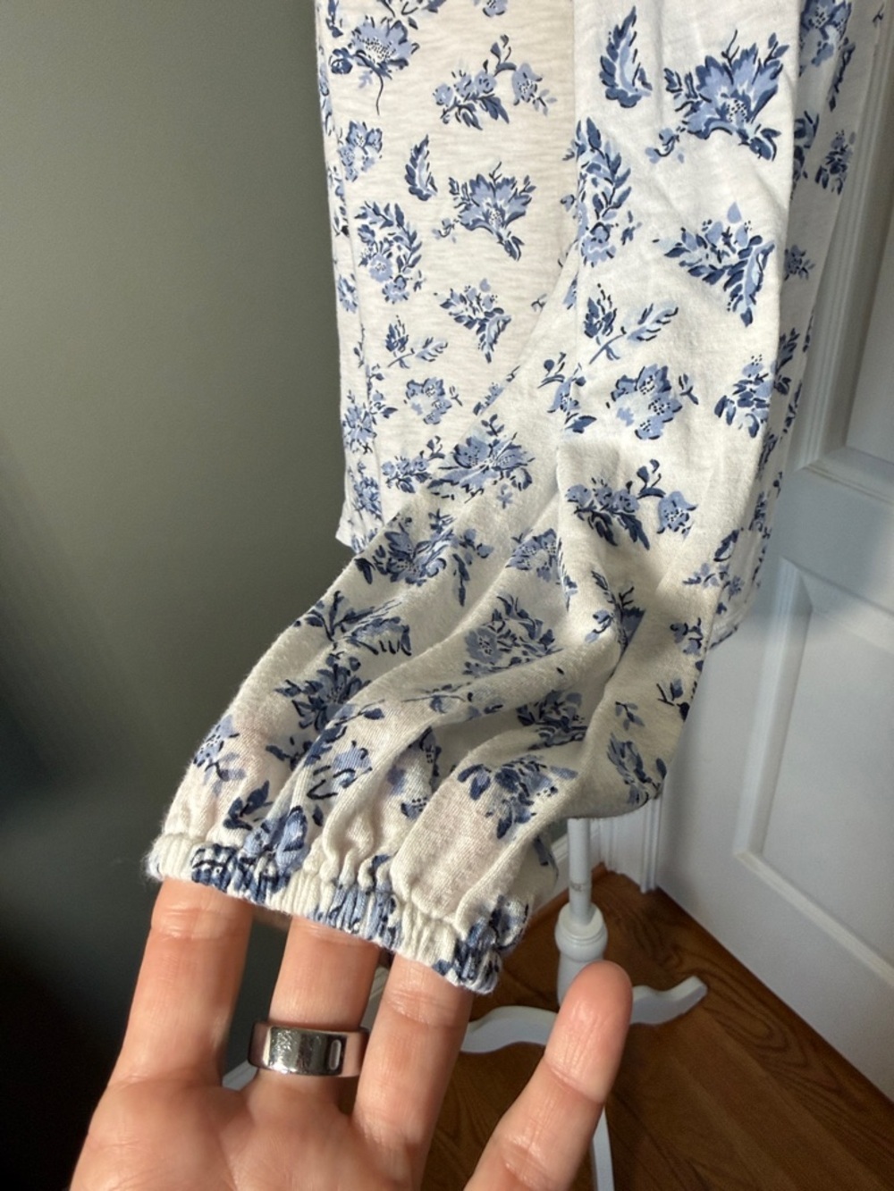 Lucky Brand Blue Floral Henley Top Soft Boho Long Sleeve Size XS - Picture 5 of 10